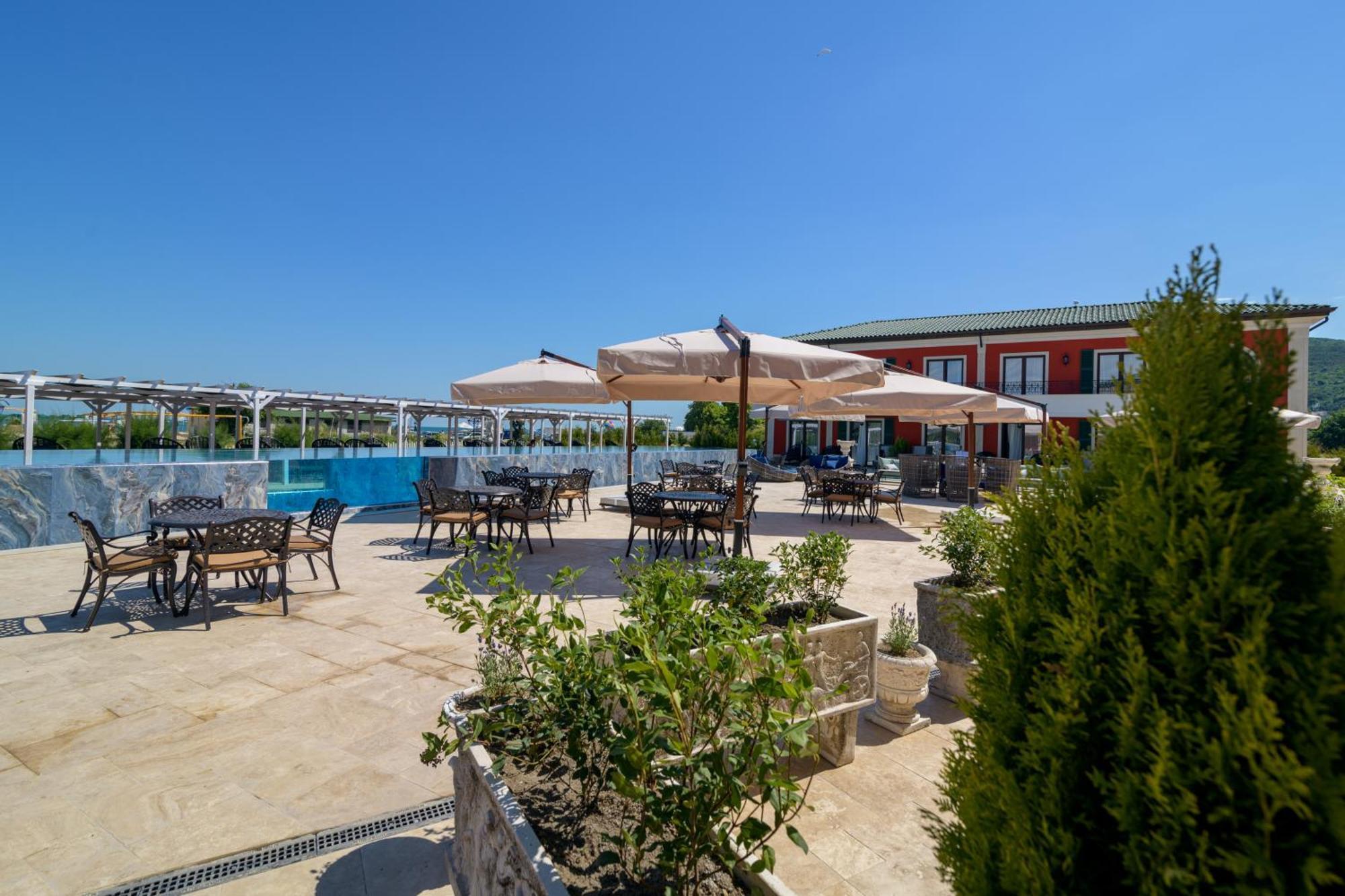 Villas For 4 Or 6 Adults In Therma Village Kranevo Luaran gambar